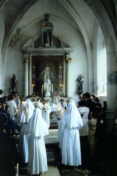 eglisecomunion1.jpg (36769 bytes)